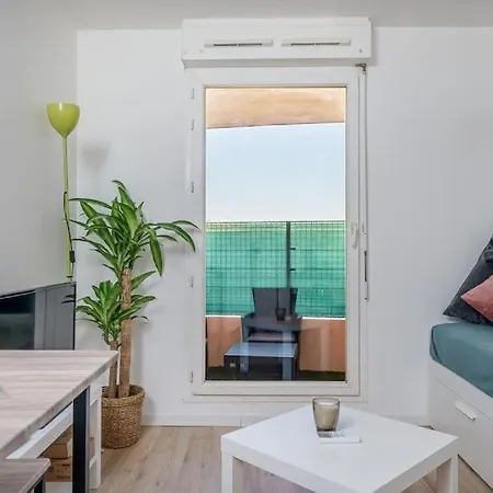 Appartement Climatise Avec Terrasse Tout Equipe A 5Min De La Gare St Charles Marseille Exterior photo